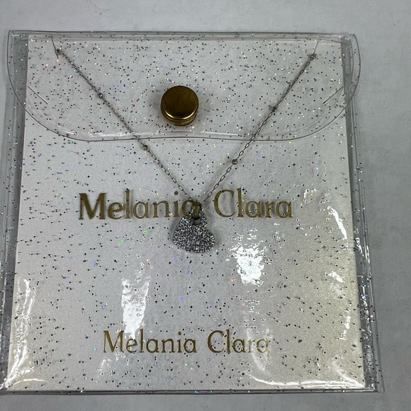 Melania Clara Heart Necklace - Picture 1 of 3